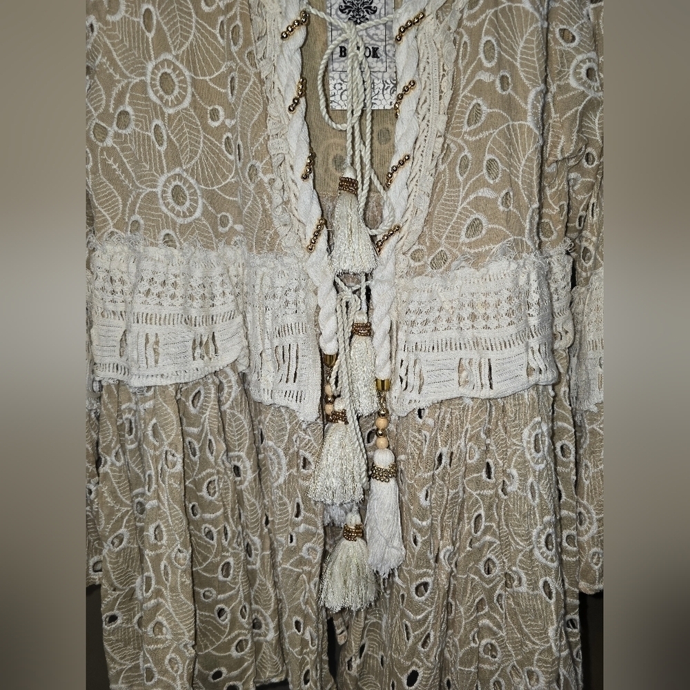 Gipsy Queen Barok Paris Boho Eyelet Lace Embroidered Open Tie-Front Cardigan Tan - Picture 7 of 16